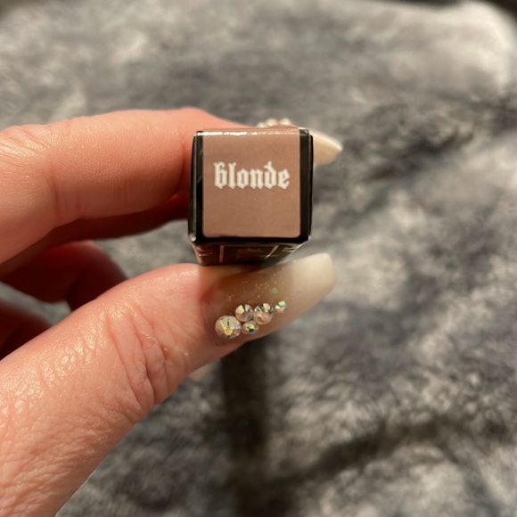 Kat Von D Blonde Signature Brow Precision Pencil - Picture 3 of 3